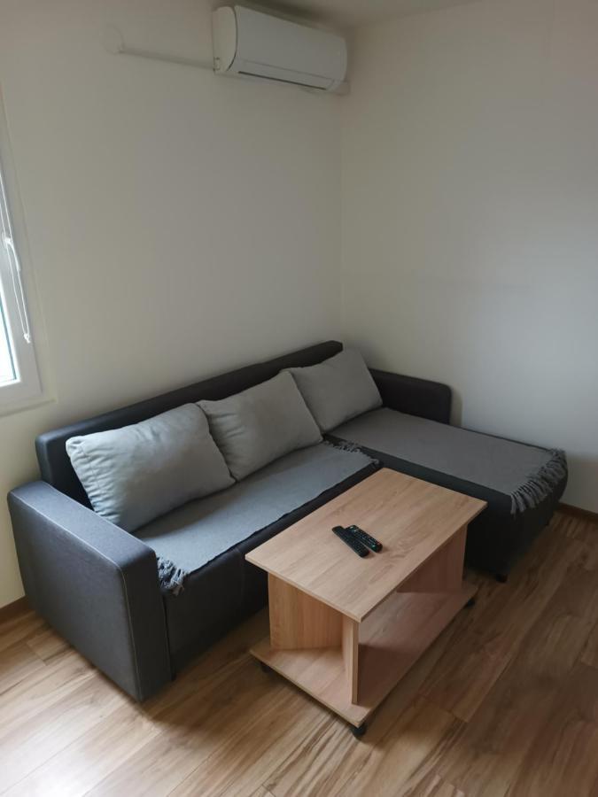 Appartamento Stan Na Dan Im Užice Esterno foto