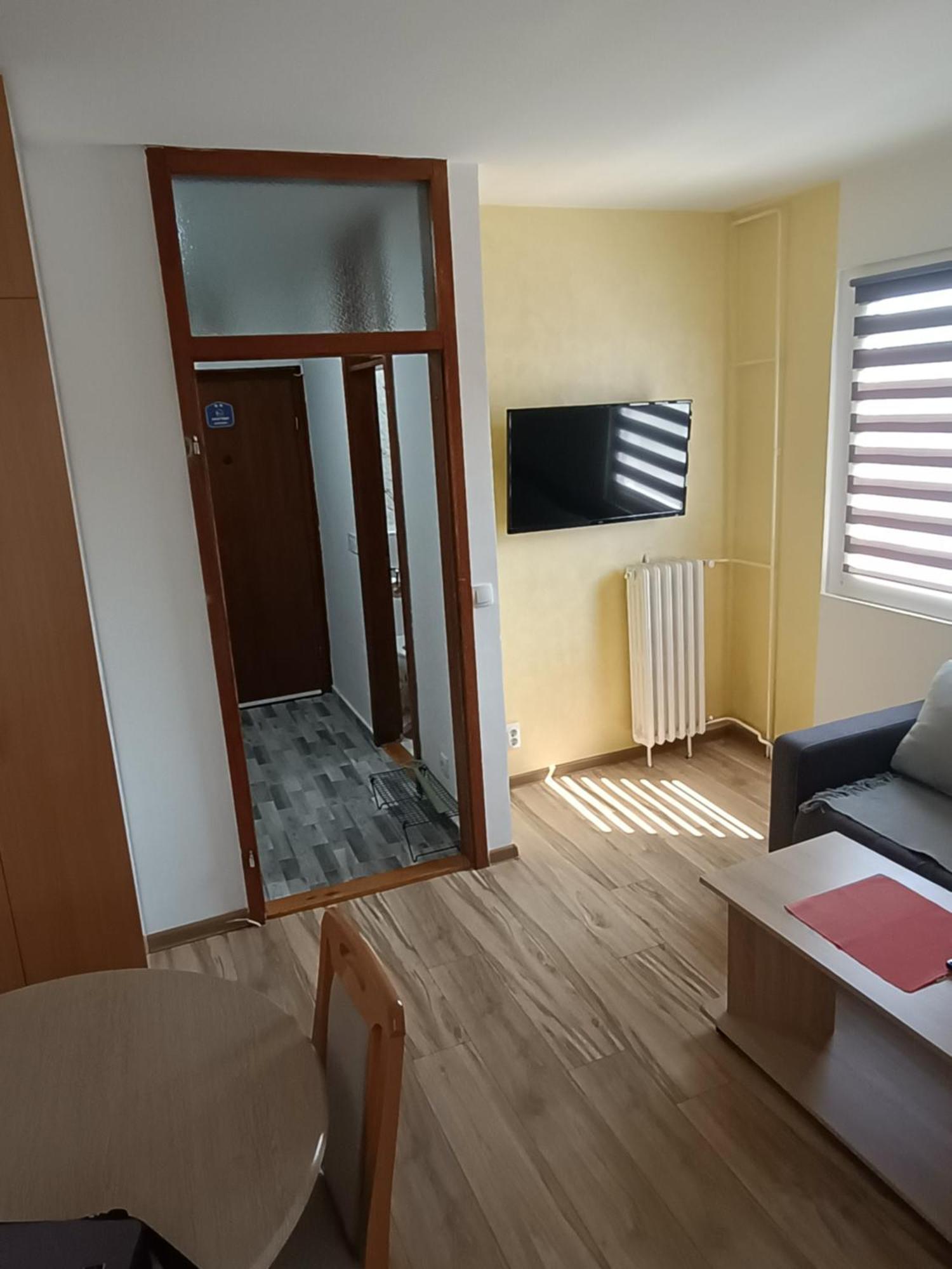 Appartamento Stan Na Dan Im Užice Esterno foto